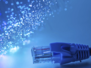 Ethernet Cabling: Coppero vs. Fiber - Quo esas la pli bona Elezo?
